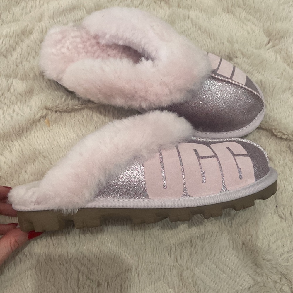 UGG SLIPPER - Picture 2 of 5